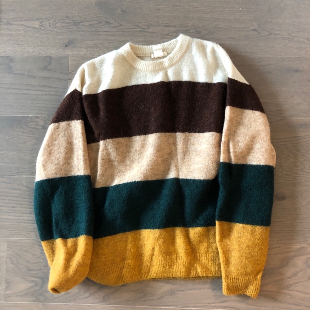 H&M Sweater Size M